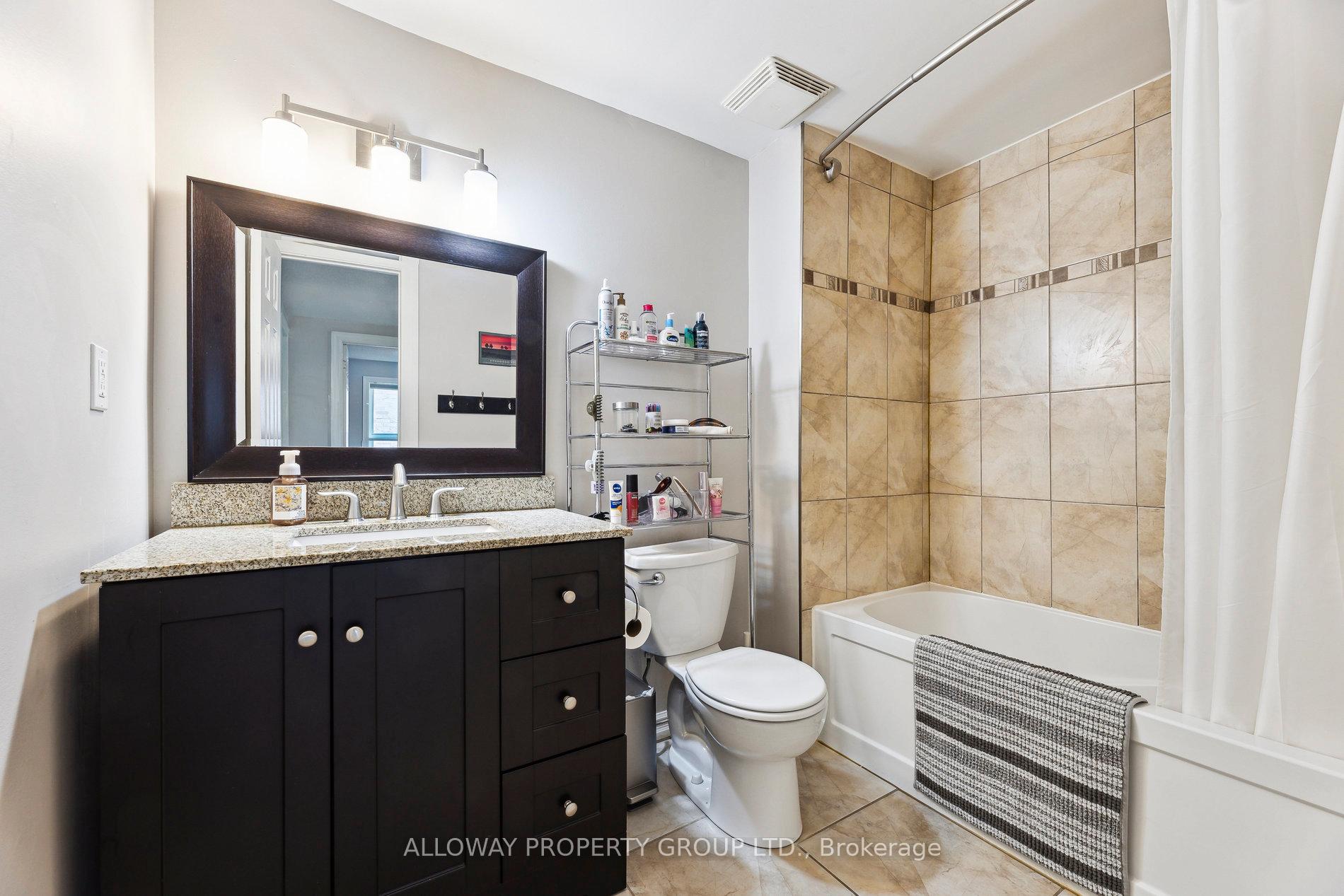 Photo 26 of 1619 Deerbrook Drive, Pickering, Liverpool — HOMEH