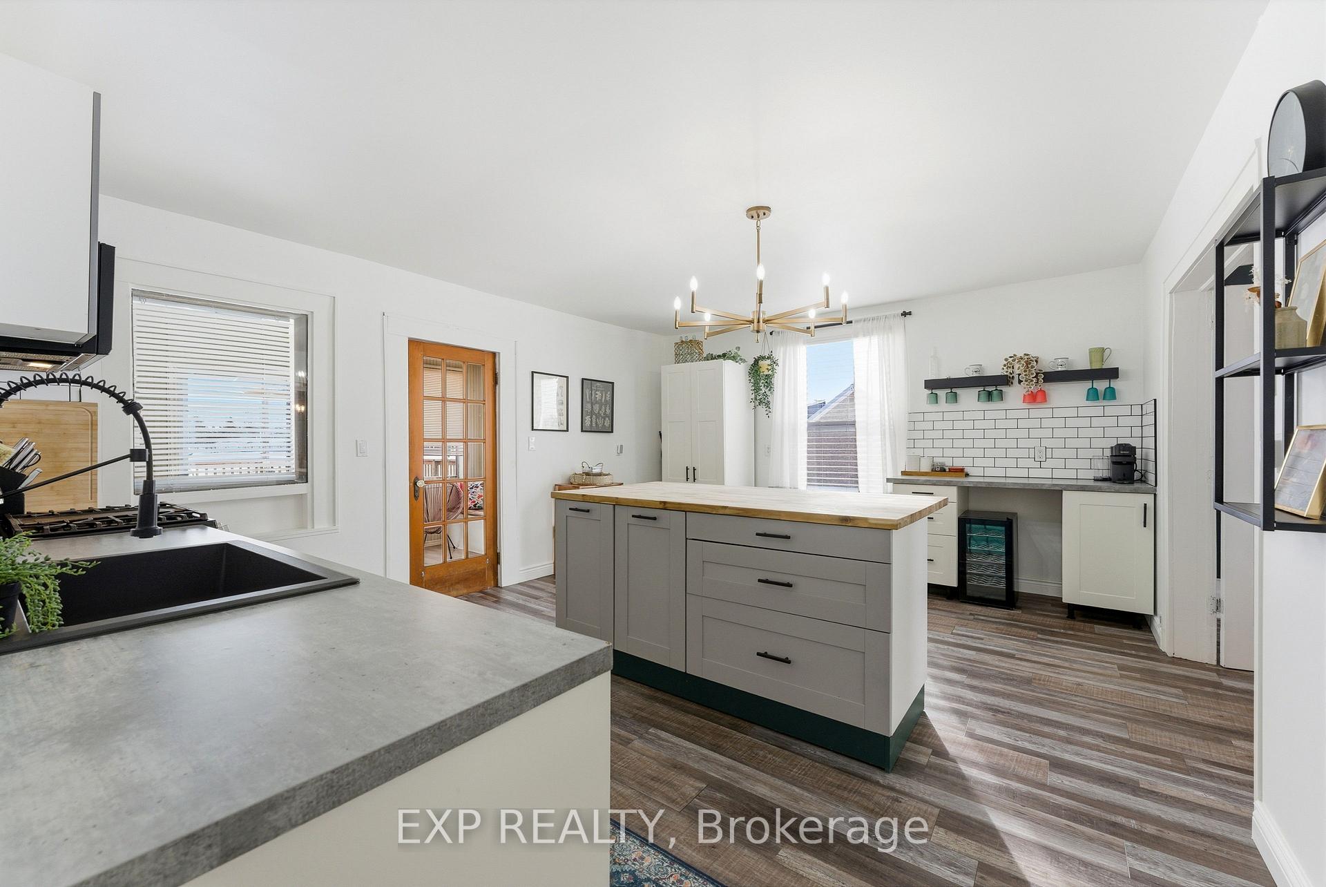 Photo 17 of 459 County Road 19, Prince Edward County, Ameliasburg Ward — HOMEH