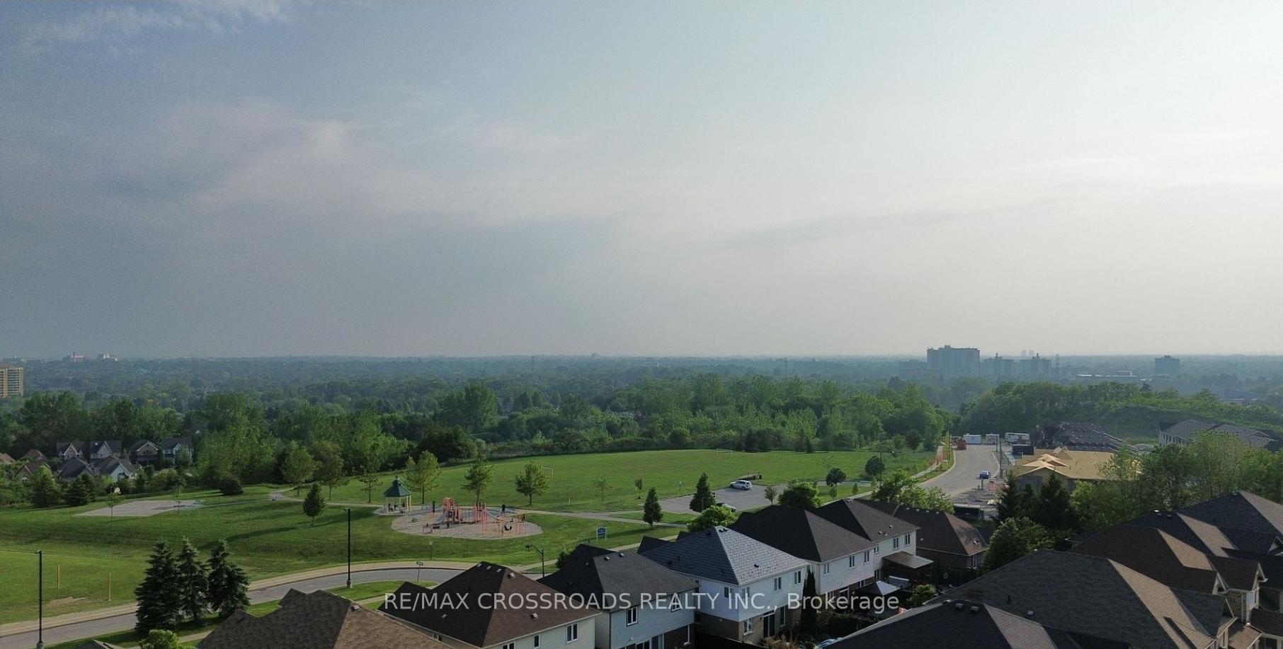 Photo 3 of 1383 Langley Circle, Oshawa, Pinecrest — HOMEH
