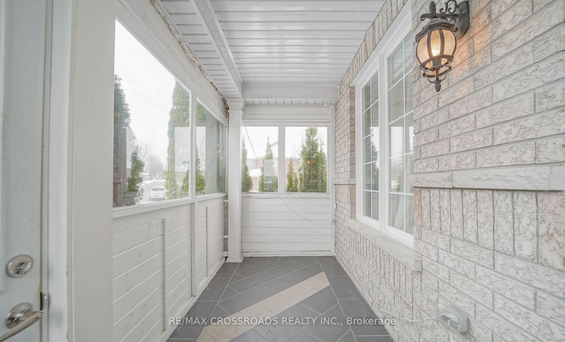 Photo 7 of 1383 Langley Circle, Oshawa, Pinecrest — HOMEH