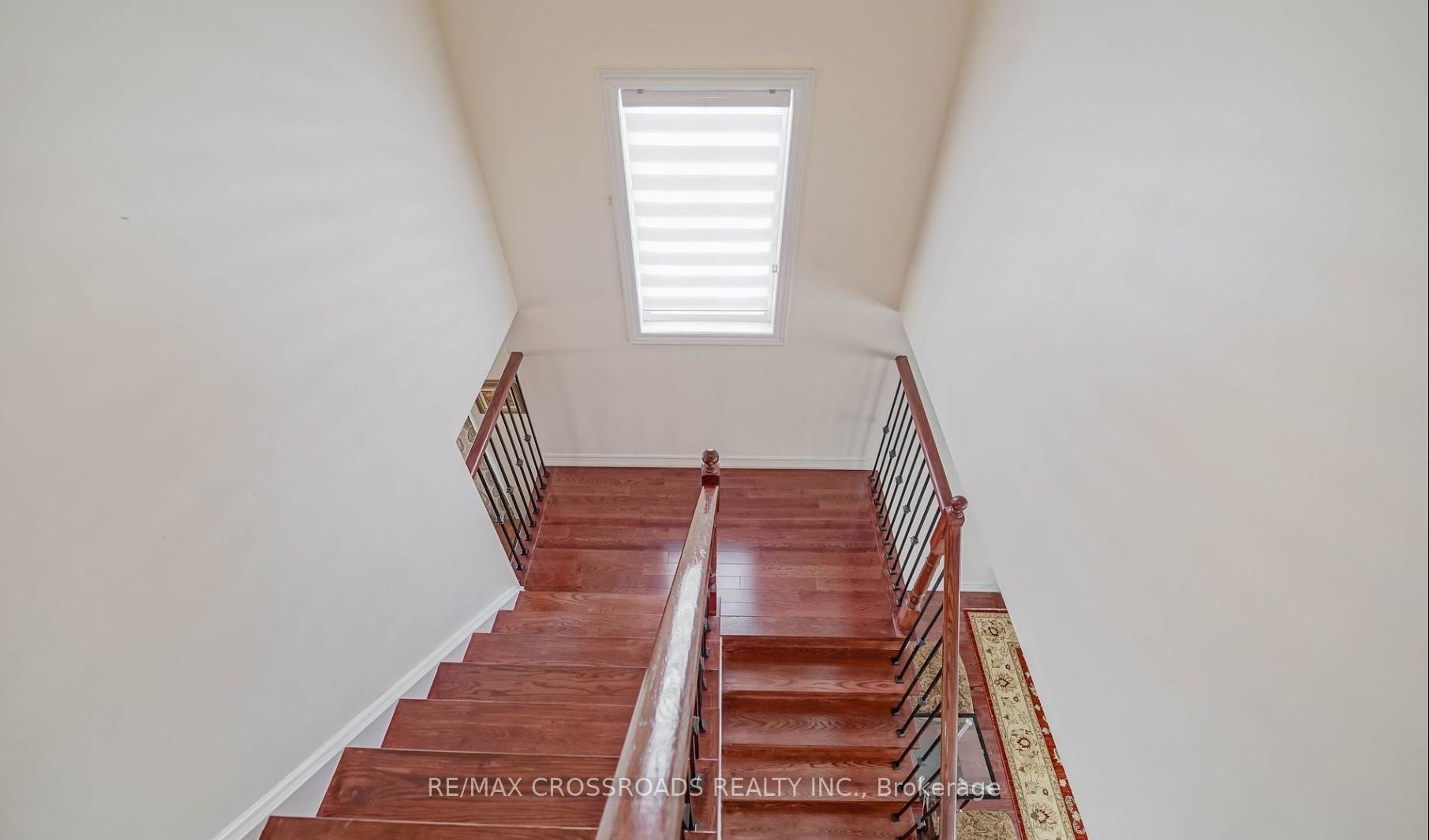 Photo 16 of 1383 Langley Circle, Oshawa, Pinecrest — HOMEH