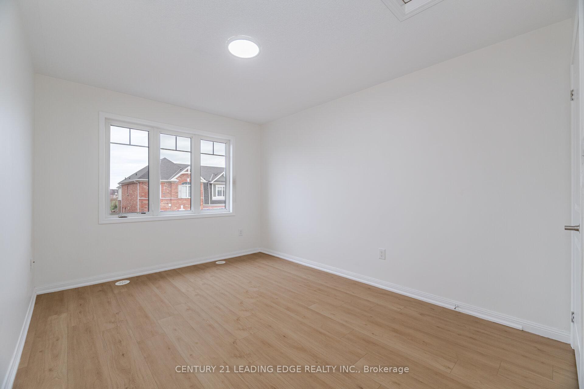 Photo 44 of 69 Tight Court, Milton, Willmott — HOMEH