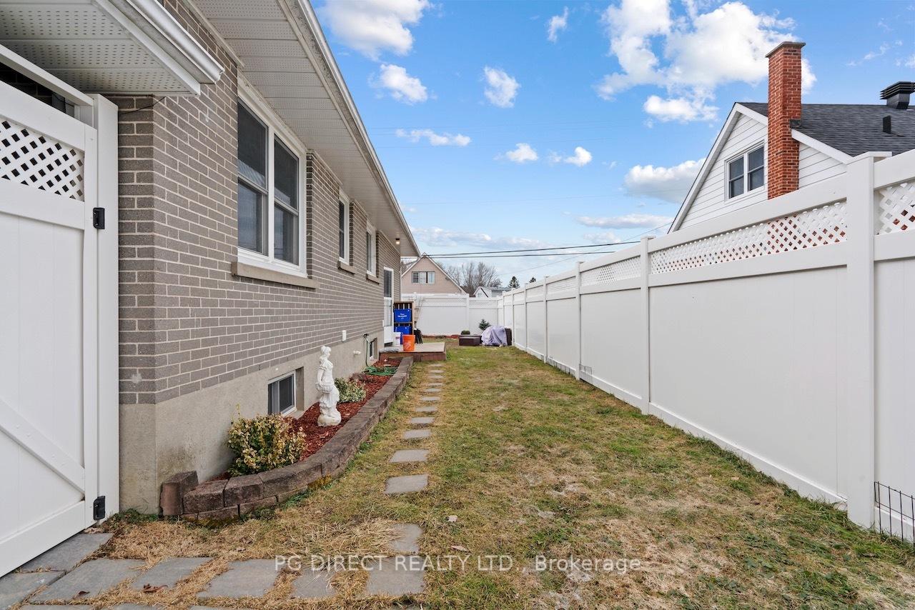Photo 2 of 406 Wood Street E, Prescott — HOMEH