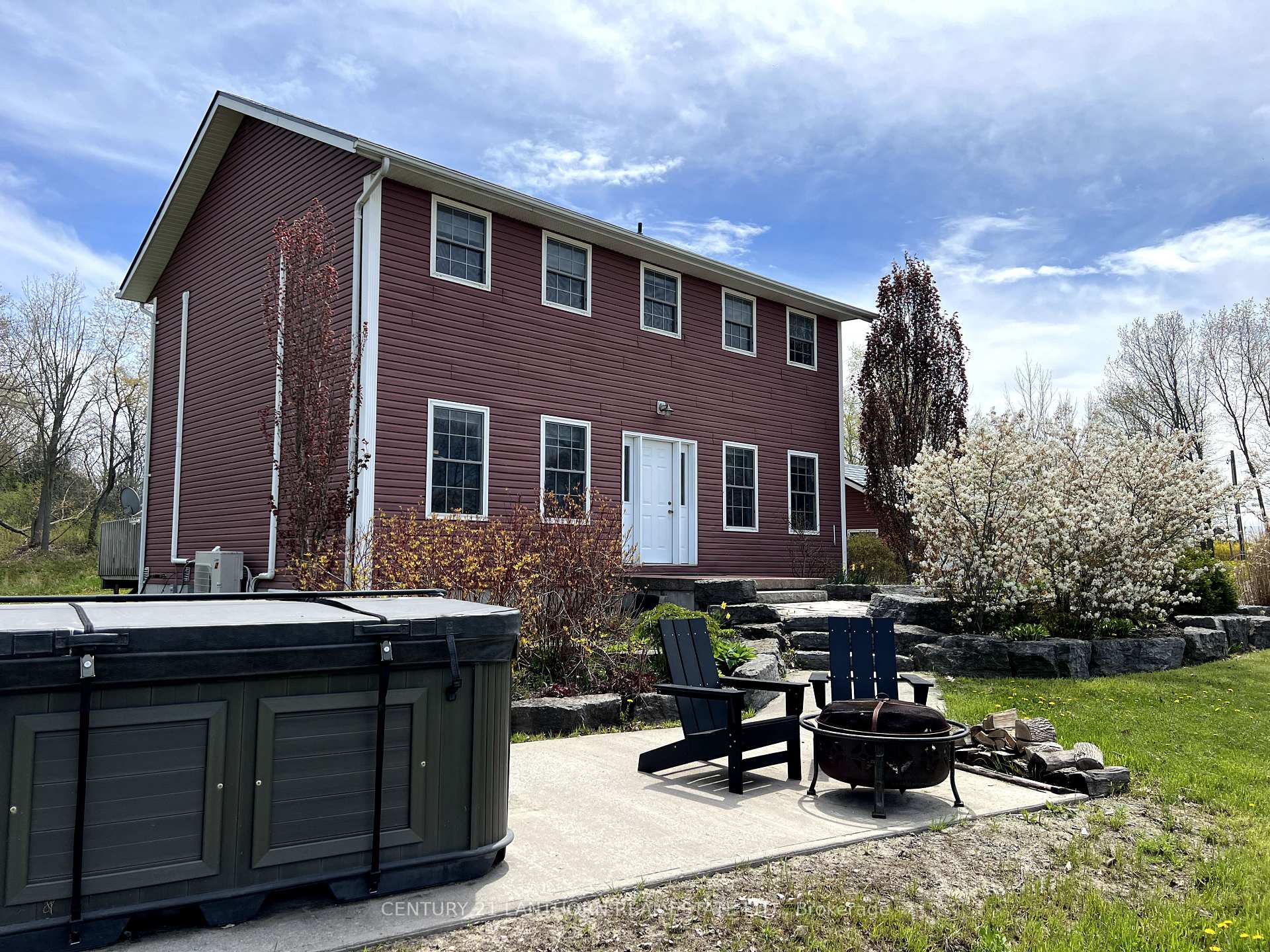 Photo 2 of 422 Partridge Hollow Road, Prince Edward County, Hillier Ward — HOMEH