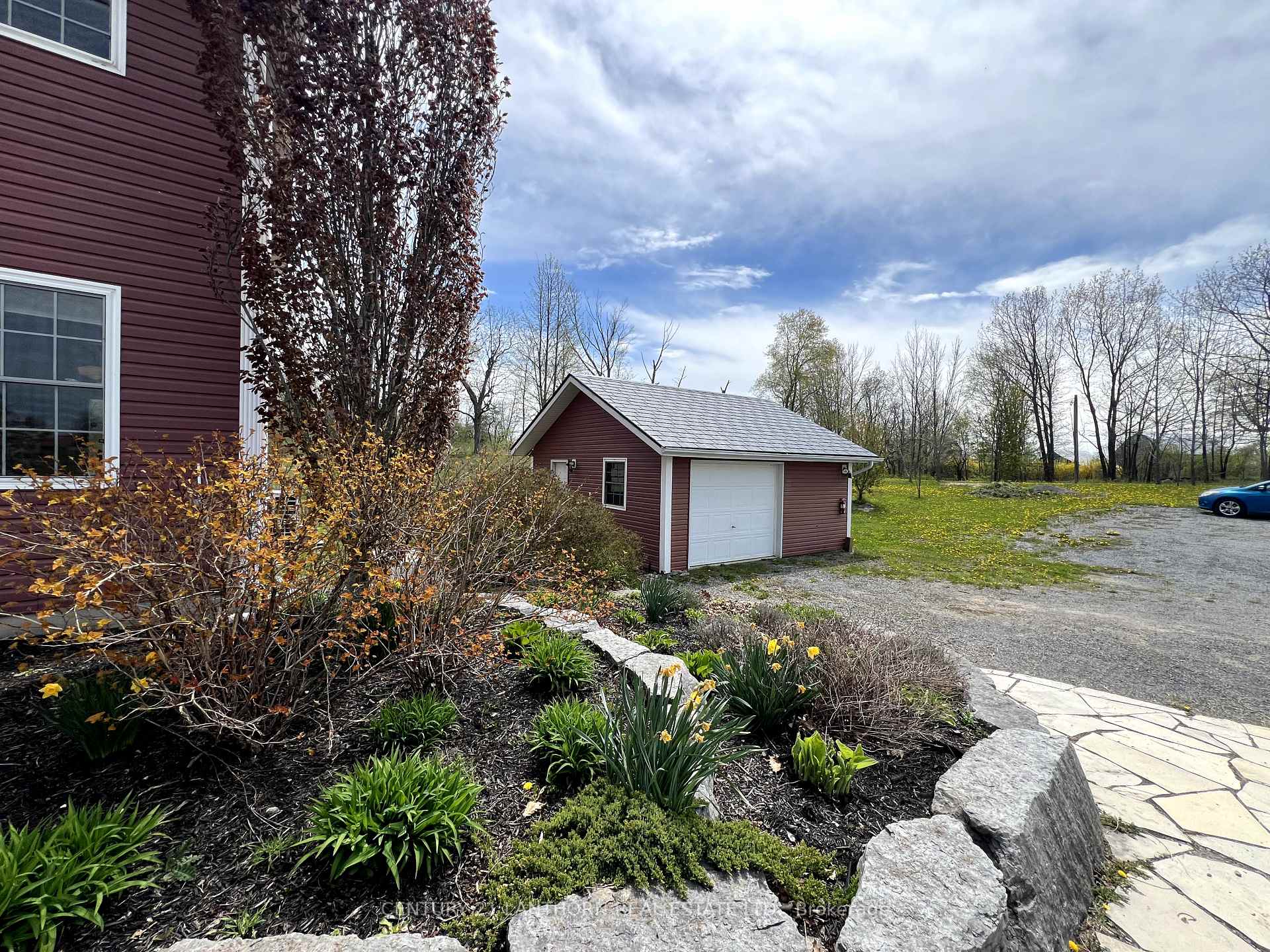 Photo 3 of 422 Partridge Hollow Road, Prince Edward County, Hillier Ward — HOMEH