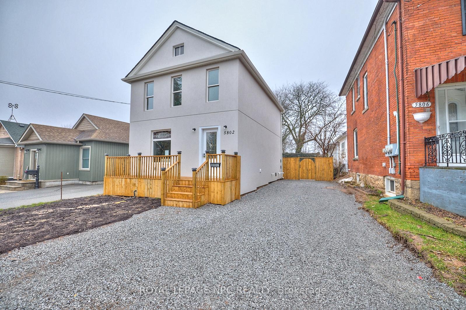 Front of 5802 Peer Street