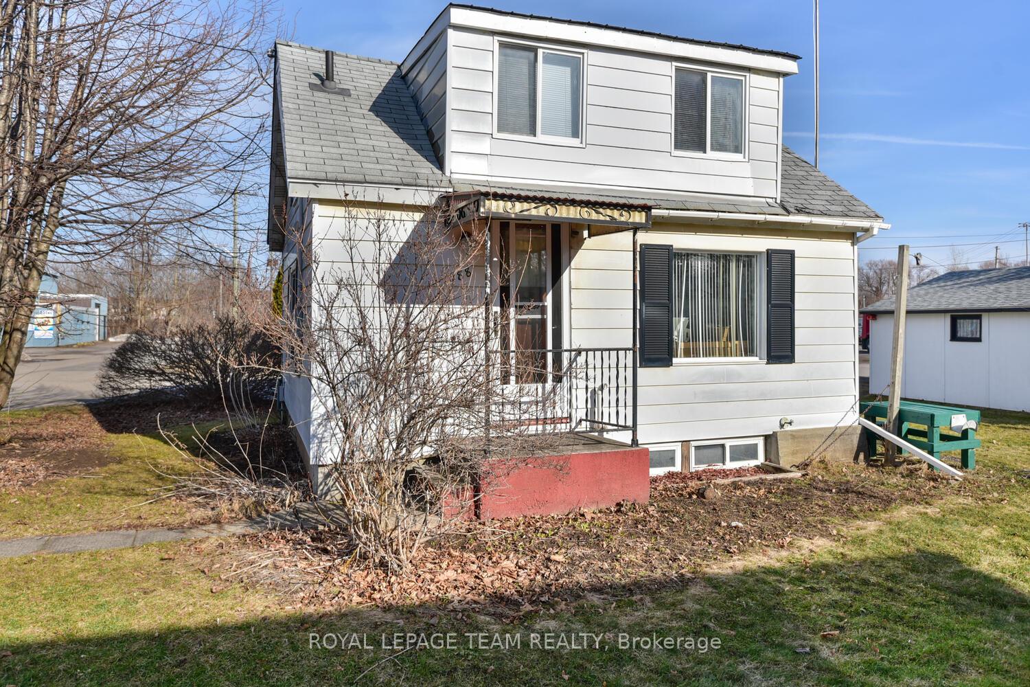 Photo 2 of 788 Florence Street N, Prescott — HOMEH