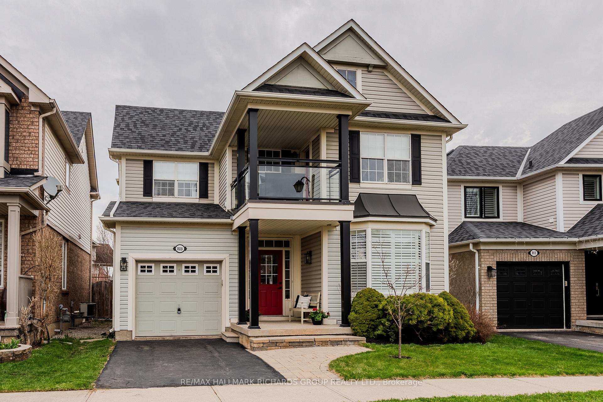 Front of 809 Trudeau Drive