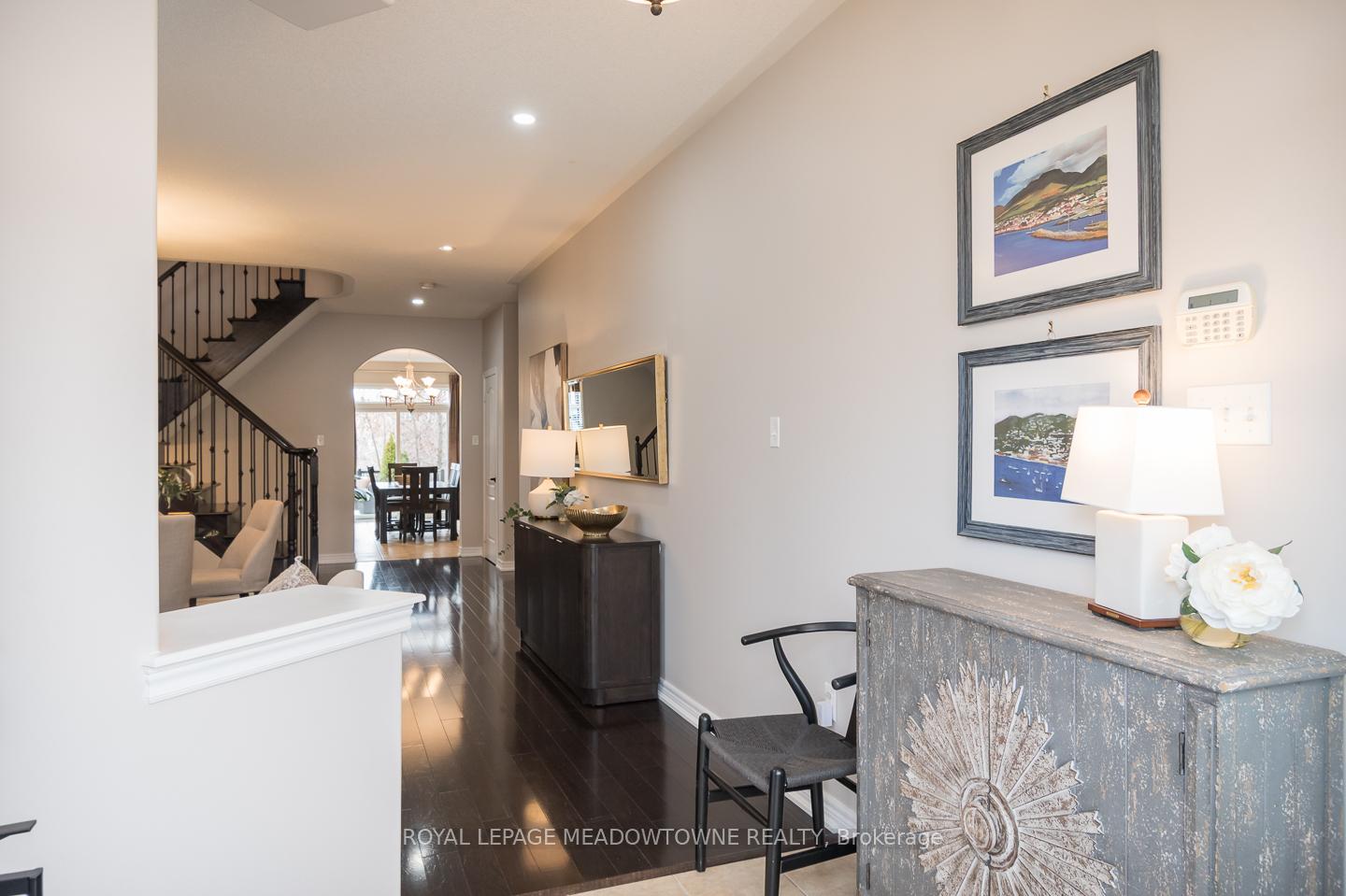 Photo 4 of 364 Holmes Crescent, Milton, Scott — HOMEH
