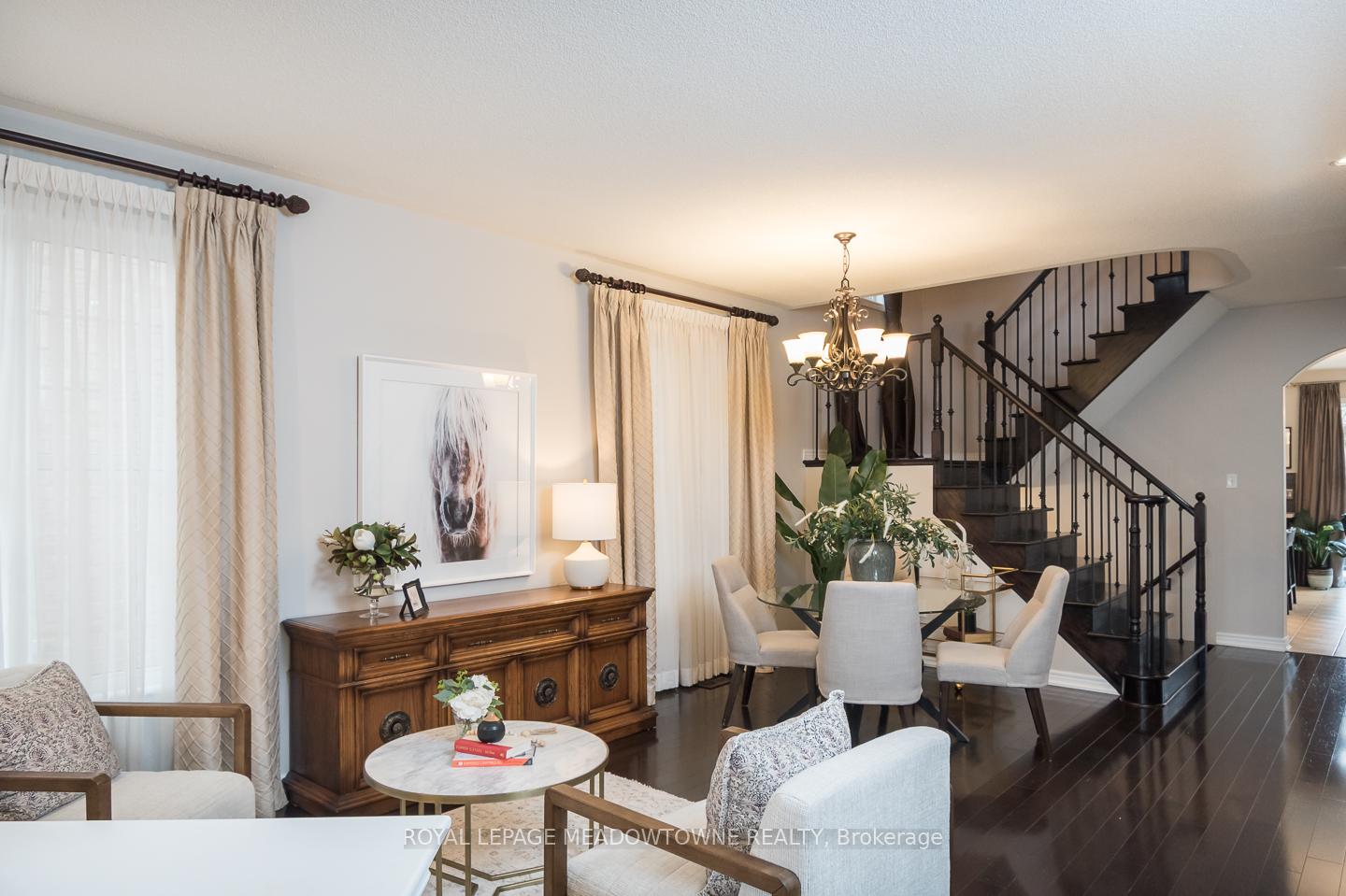 Photo 5 of 364 Holmes Crescent, Milton, Scott — HOMEH