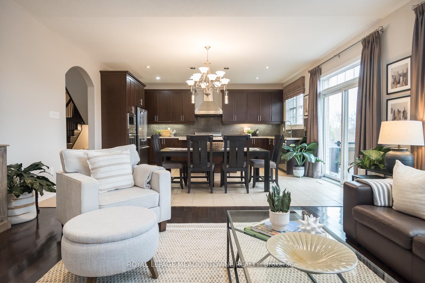 Photo 17 of 364 Holmes Crescent, Milton, Scott — HOMEH