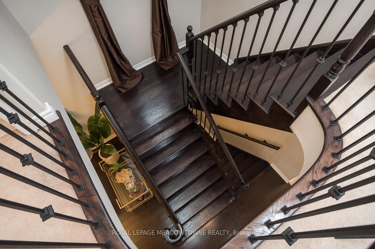 Photo 23 of 364 Holmes Crescent, Milton, Scott — HOMEH