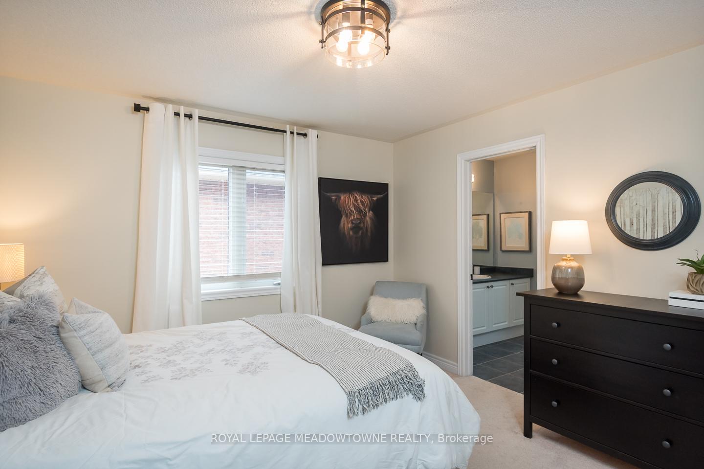 Photo 37 of 364 Holmes Crescent, Milton, Scott — HOMEH