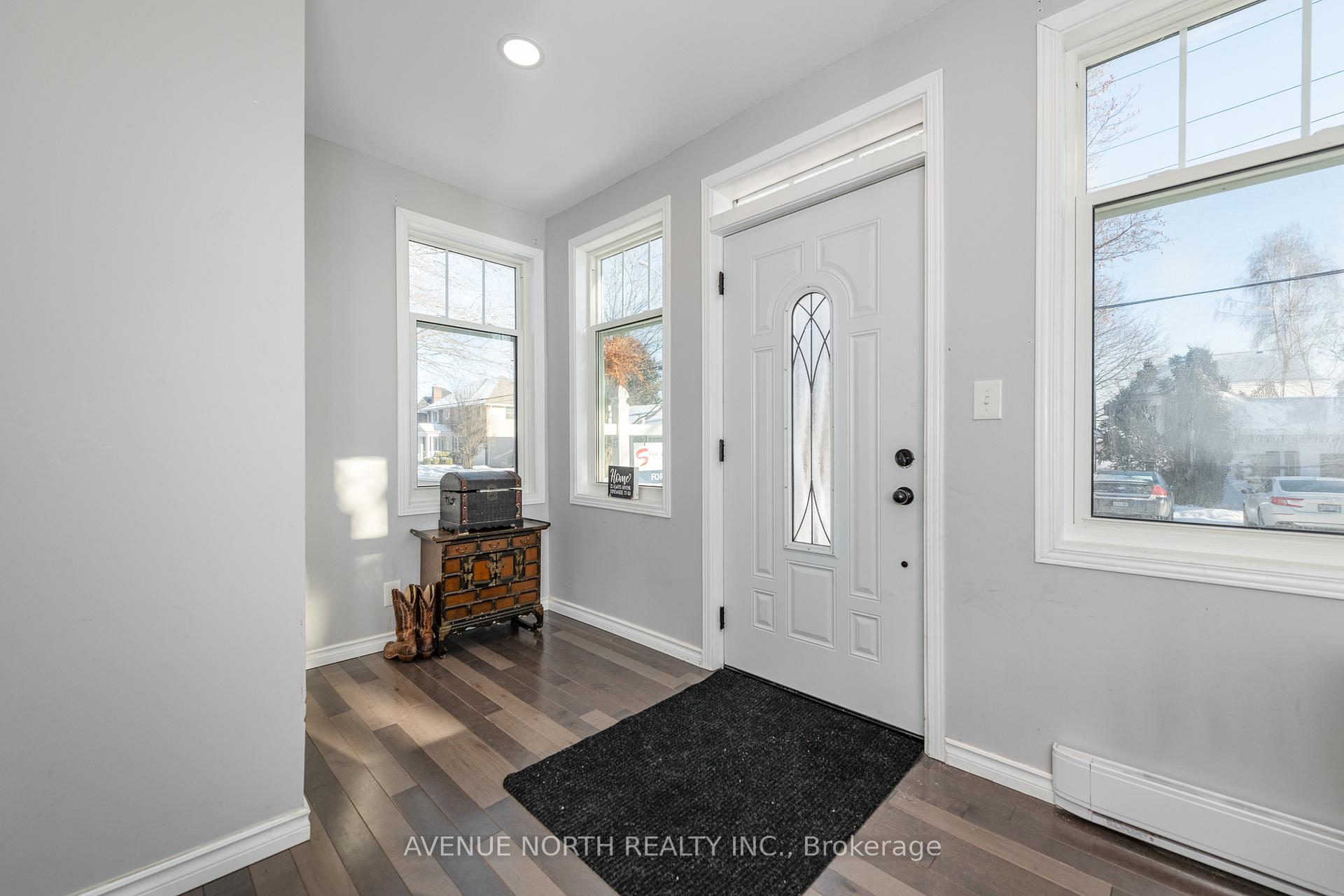 Photo 4 of 476 James Street W, Prescott — HOMEH