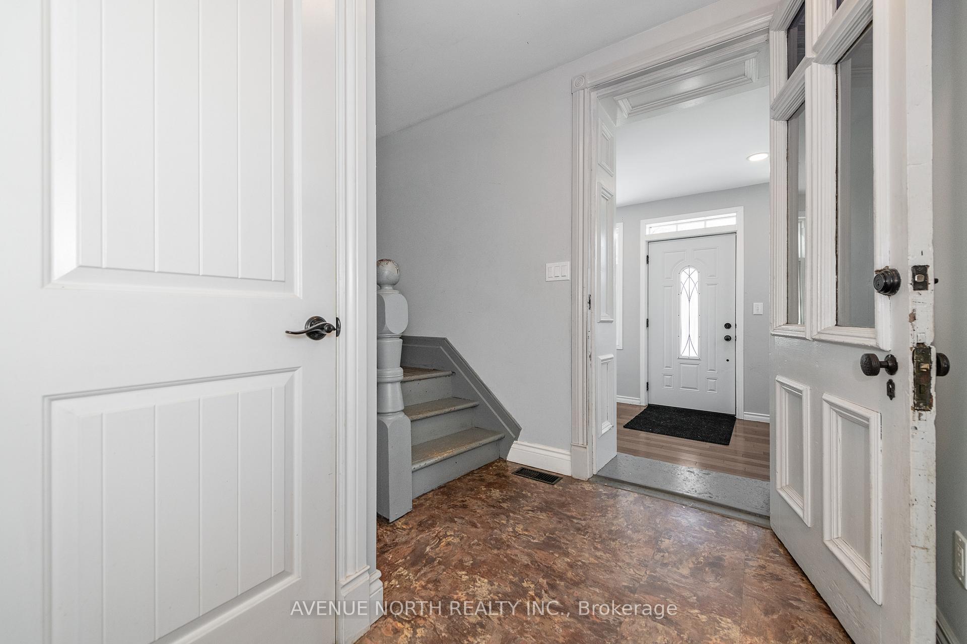 Photo 7 of 476 James Street W, Prescott — HOMEH