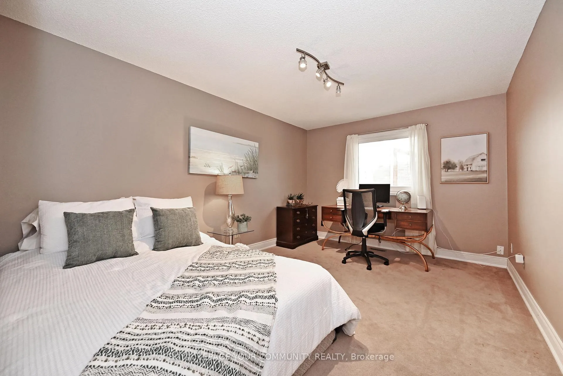 Photo 38 of 188 Kemano Road, Aurora, Aurora Heights — HOMEH