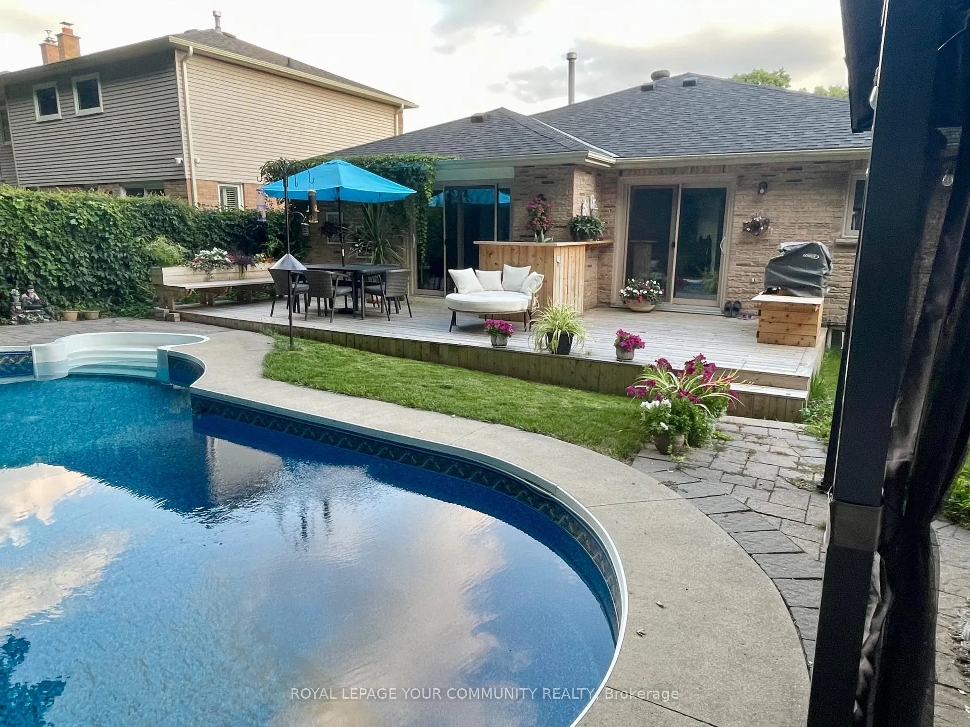 Photo 86 of 188 Kemano Road, Aurora, Aurora Heights — HOMEH