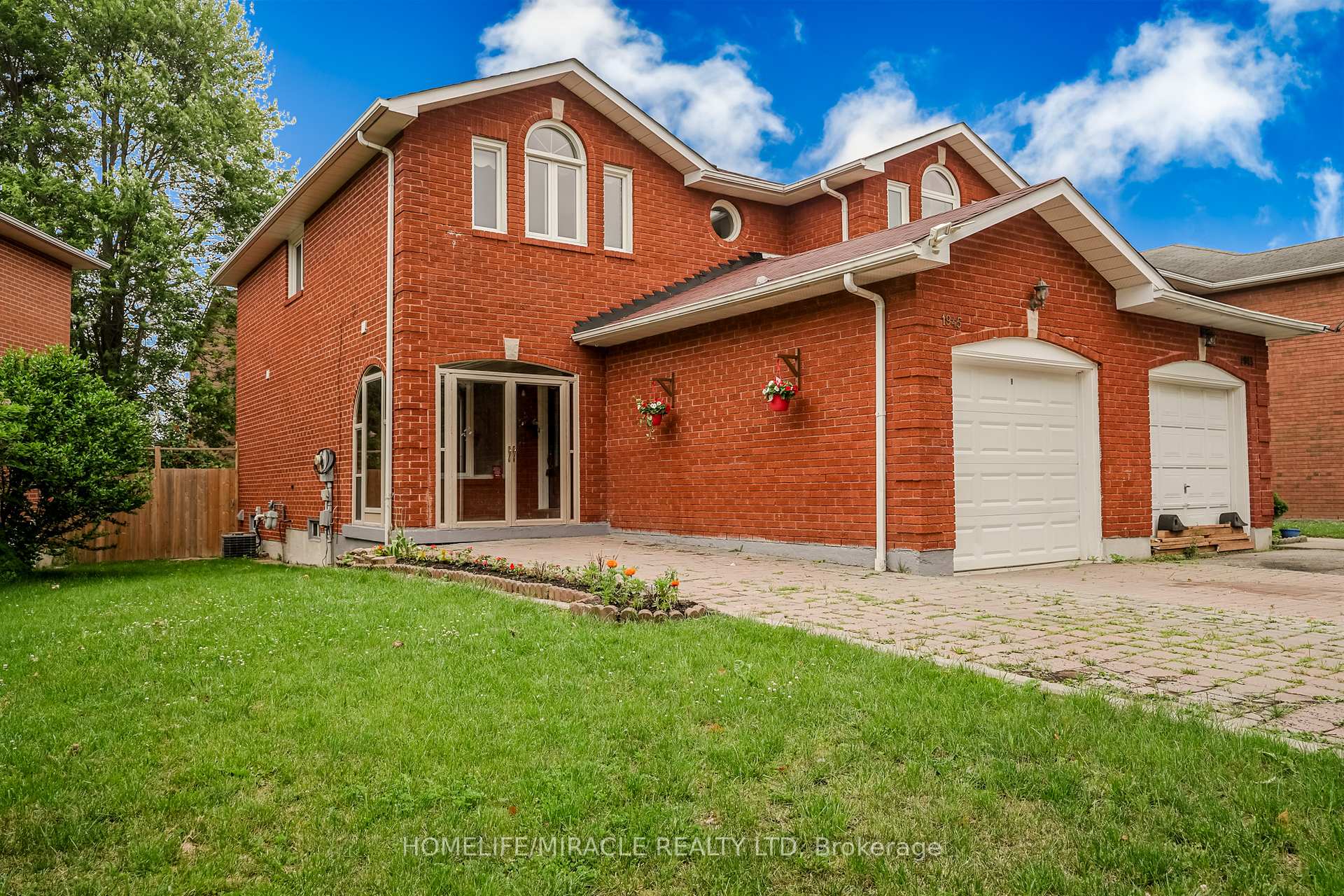 Photo 2 of 1945 Pine Grove Avenue, Pickering, Highbush — HOMEH