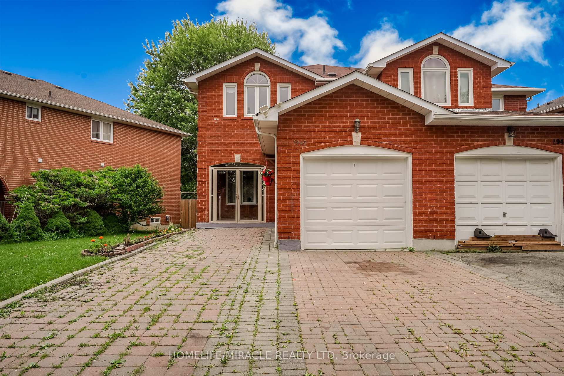 Photo 3 of 1945 Pine Grove Avenue, Pickering, Highbush — HOMEH