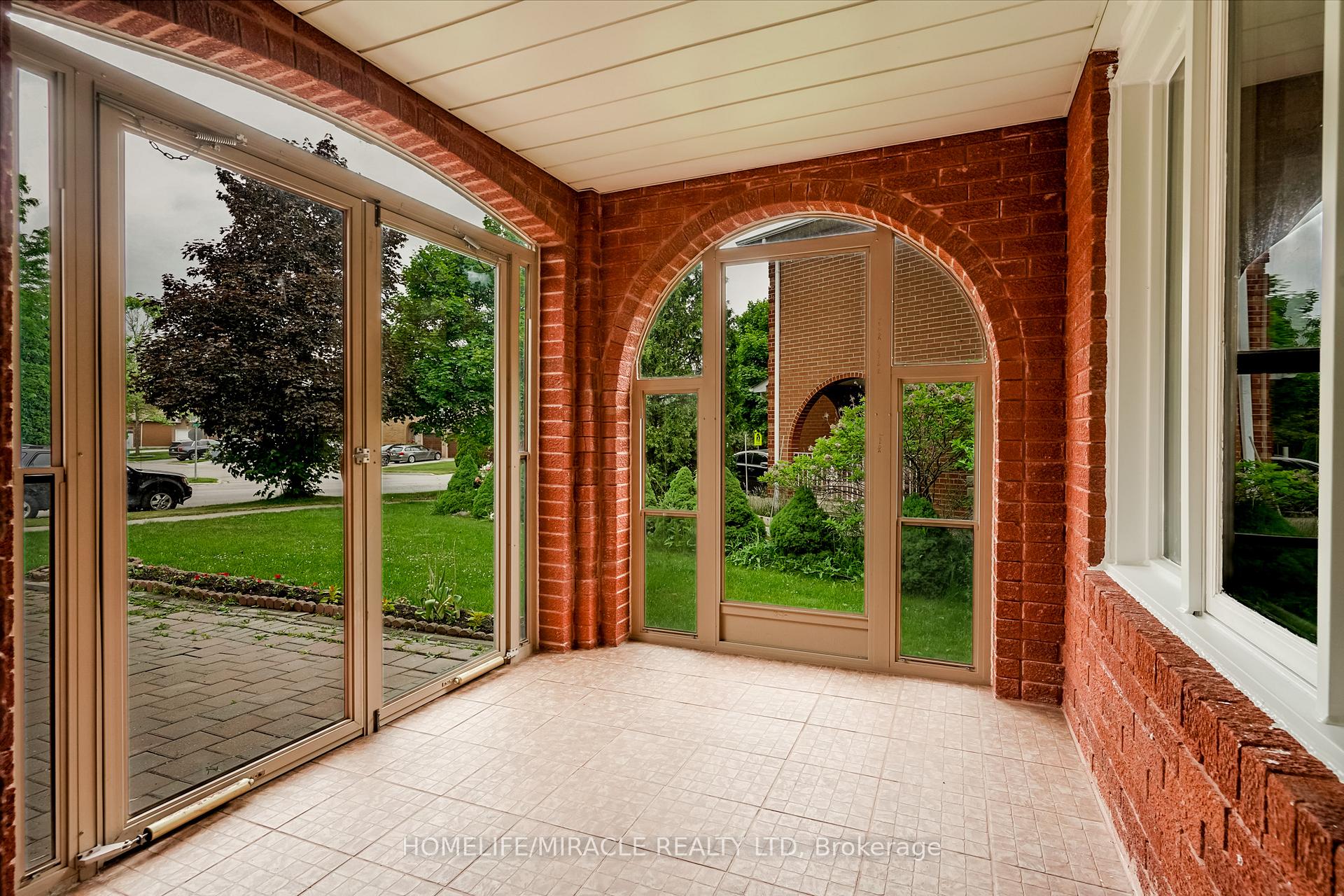 Photo 34 of 1945 Pine Grove Avenue, Pickering, Highbush — HOMEH