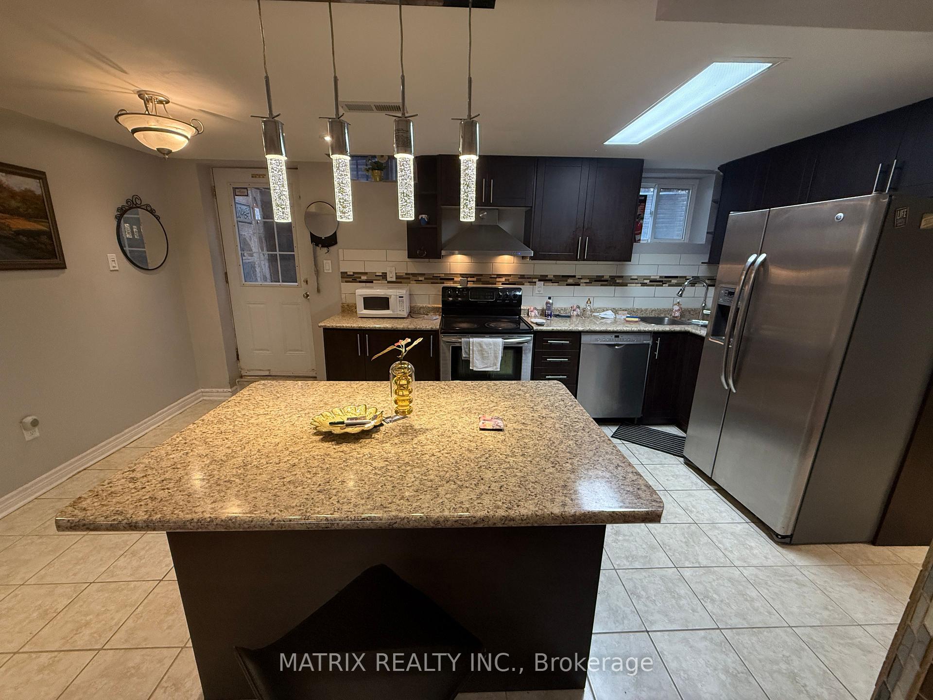Photo 6 of 1604 Rayleen Crescent, Pickering, Brock Ridge — HOMEH