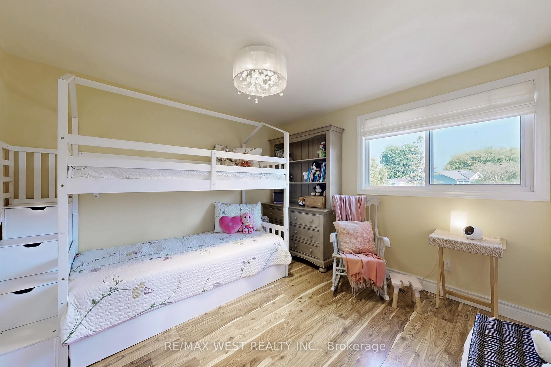Photo 22 of 586 Balsam Crescent, Oshawa, Lakeview — HOMEH