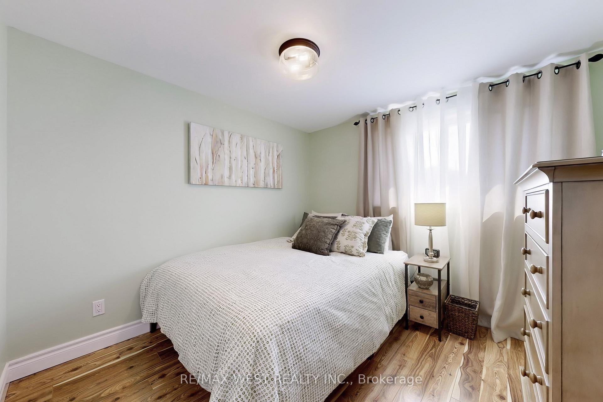 Photo 24 of 586 Balsam Crescent, Oshawa, Lakeview — HOMEH