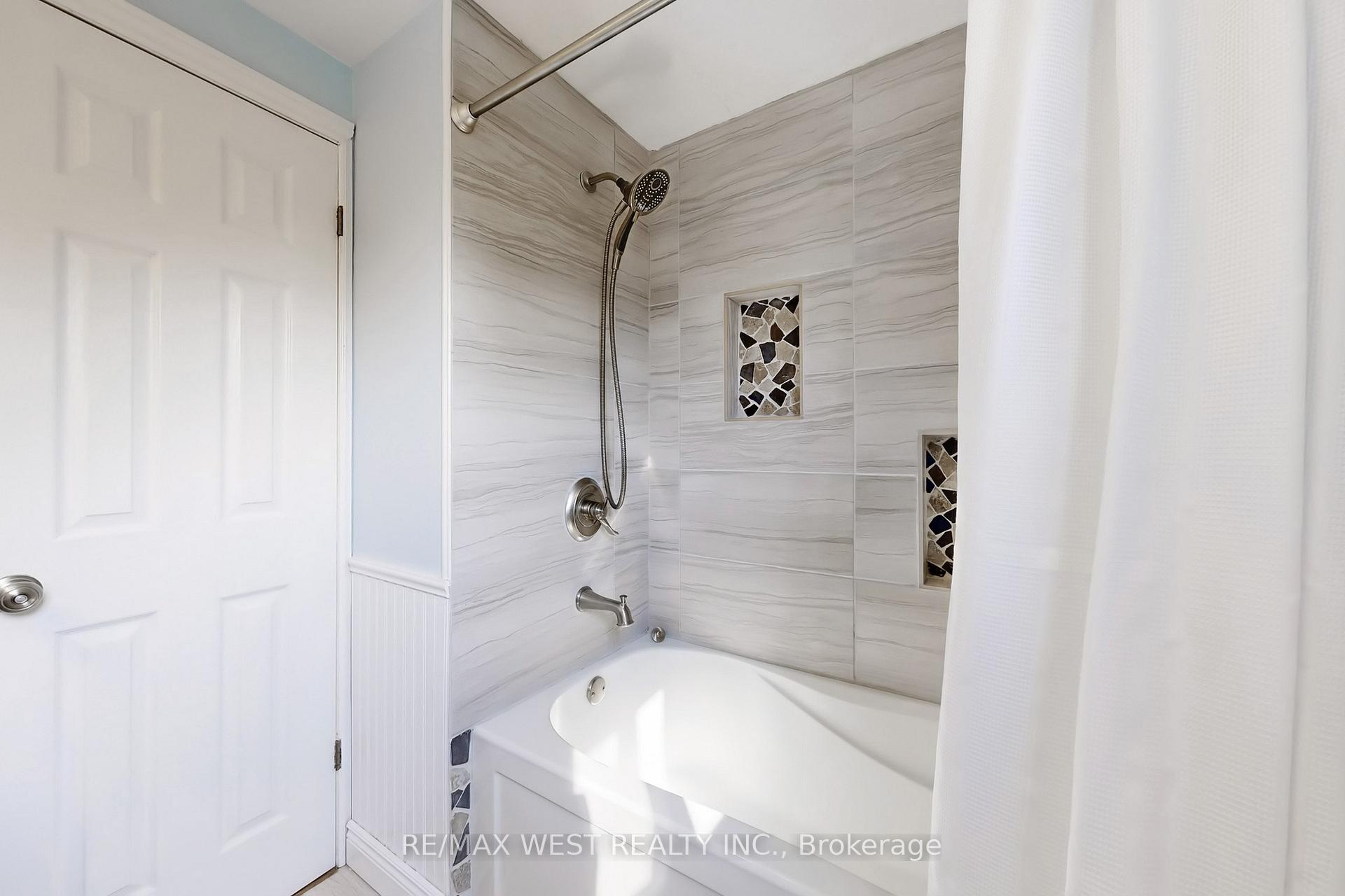 Photo 27 of 586 Balsam Crescent, Oshawa, Lakeview — HOMEH