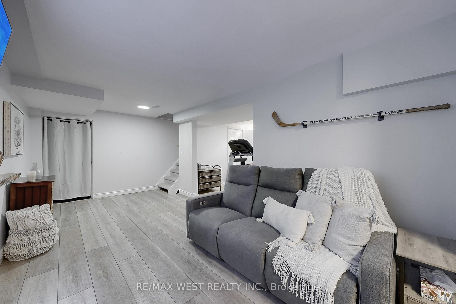 Photo 30 of 586 Balsam Crescent, Oshawa, Lakeview — HOMEH
