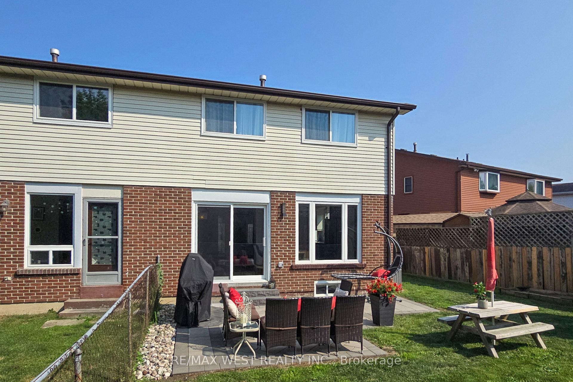 Photo 36 of 586 Balsam Crescent, Oshawa, Lakeview — HOMEH