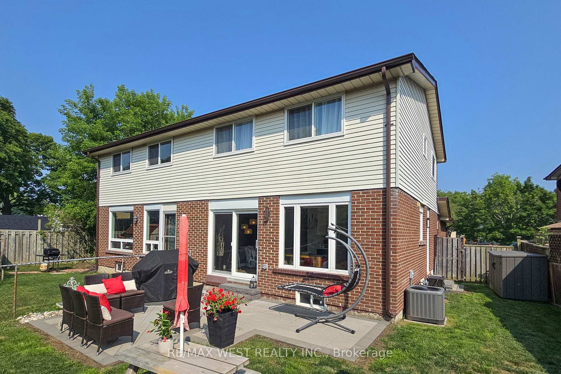 Photo 37 of 586 Balsam Crescent, Oshawa, Lakeview — HOMEH