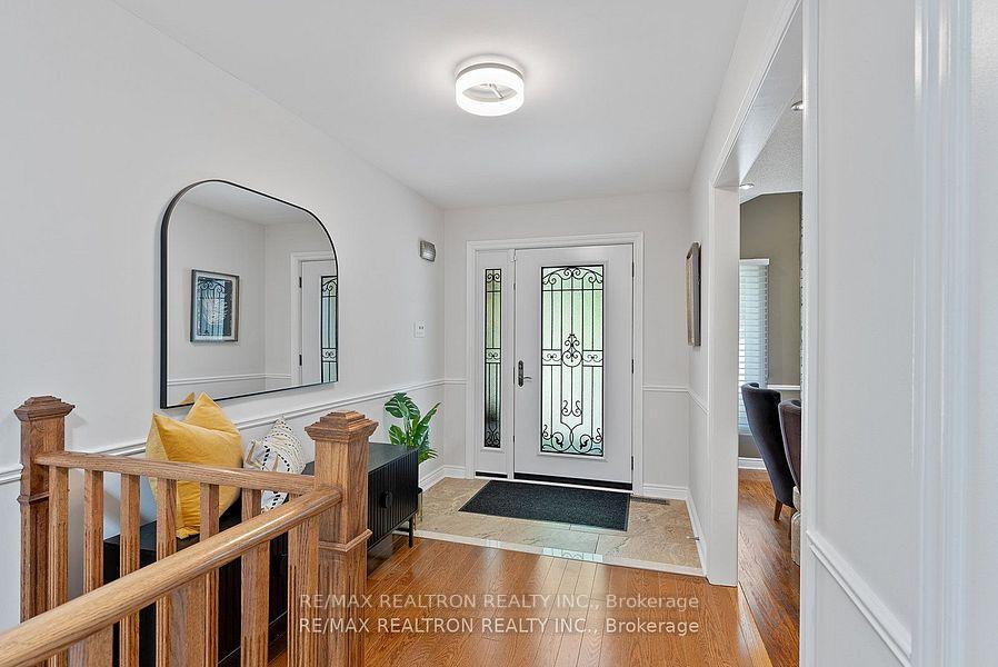 Photo 5 of 897 Baylawn Drive, Pickering, Liverpool — HOMEH