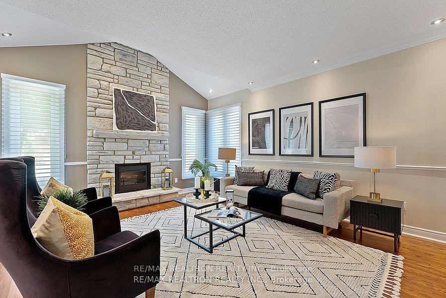 Photo 6 of 897 Baylawn Drive, Pickering, Liverpool — HOMEH