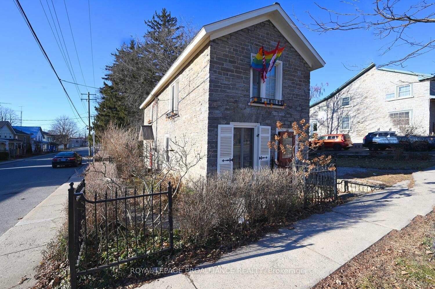 Photo 2 of 305 Centre Street, Prescott — HOMEH