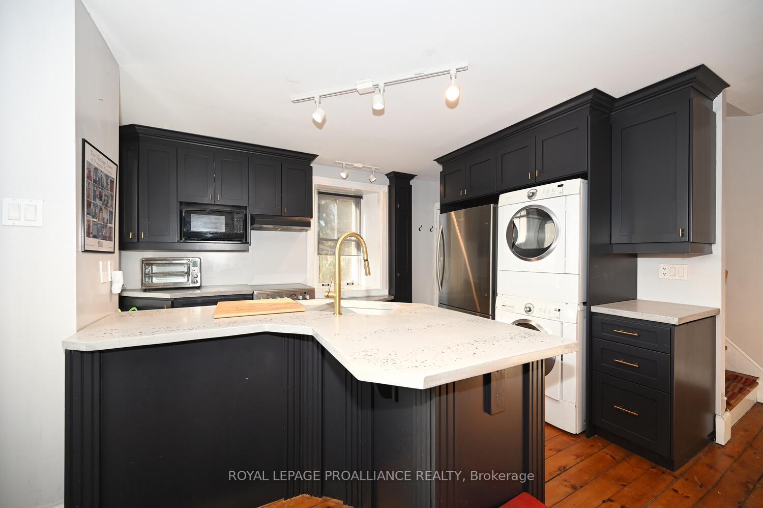 Photo 10 of 305 Centre Street, Prescott — HOMEH