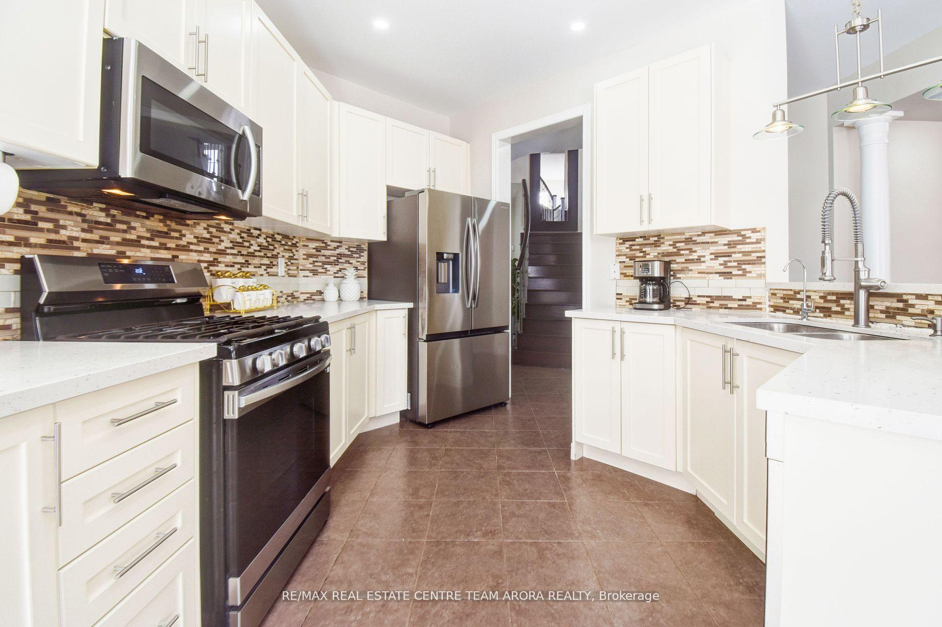 Photo 9 of 749 Wettlaufer Terrace, Milton, Scott — HOMEH