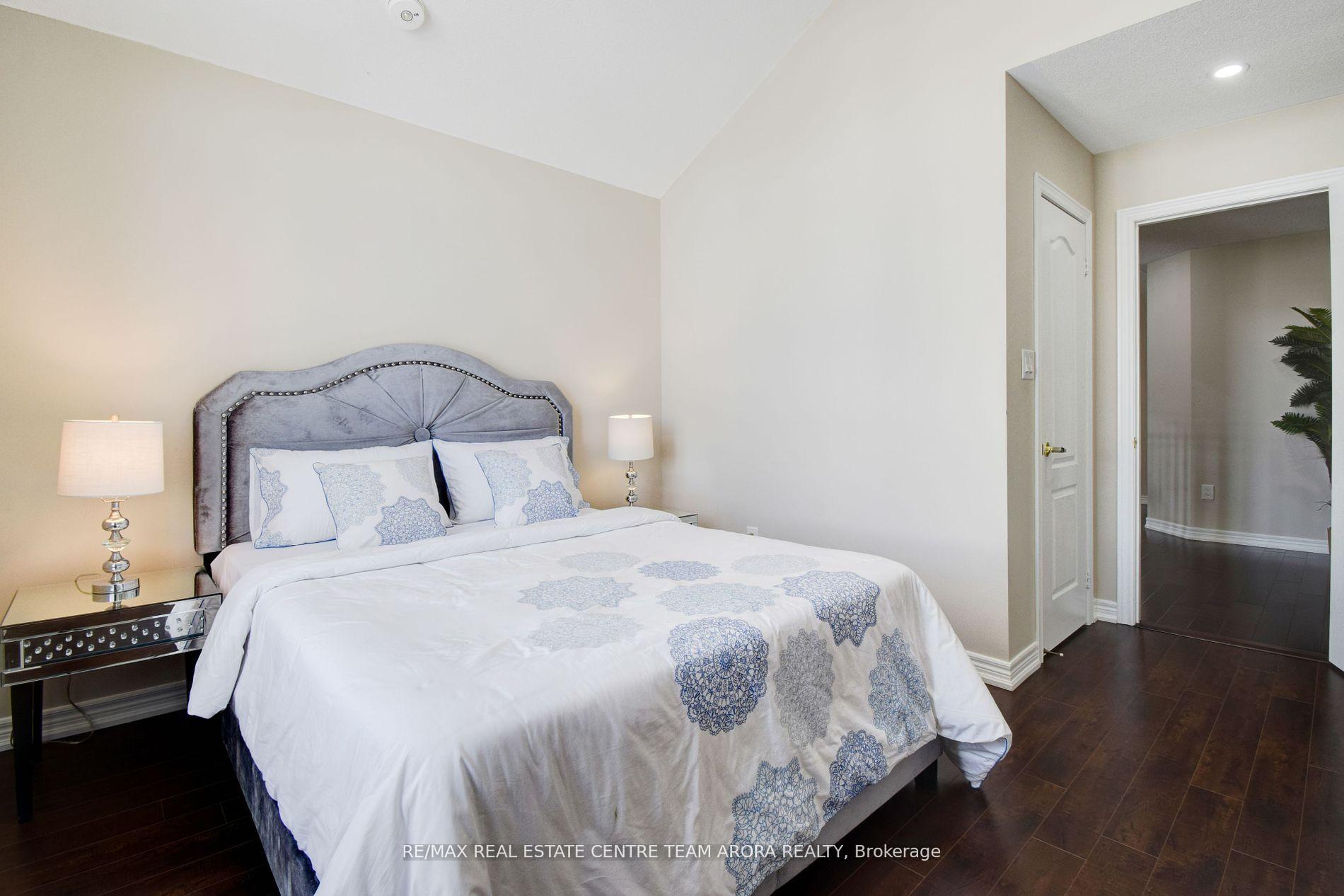 Photo 30 of 749 Wettlaufer Terrace, Milton, Scott — HOMEH