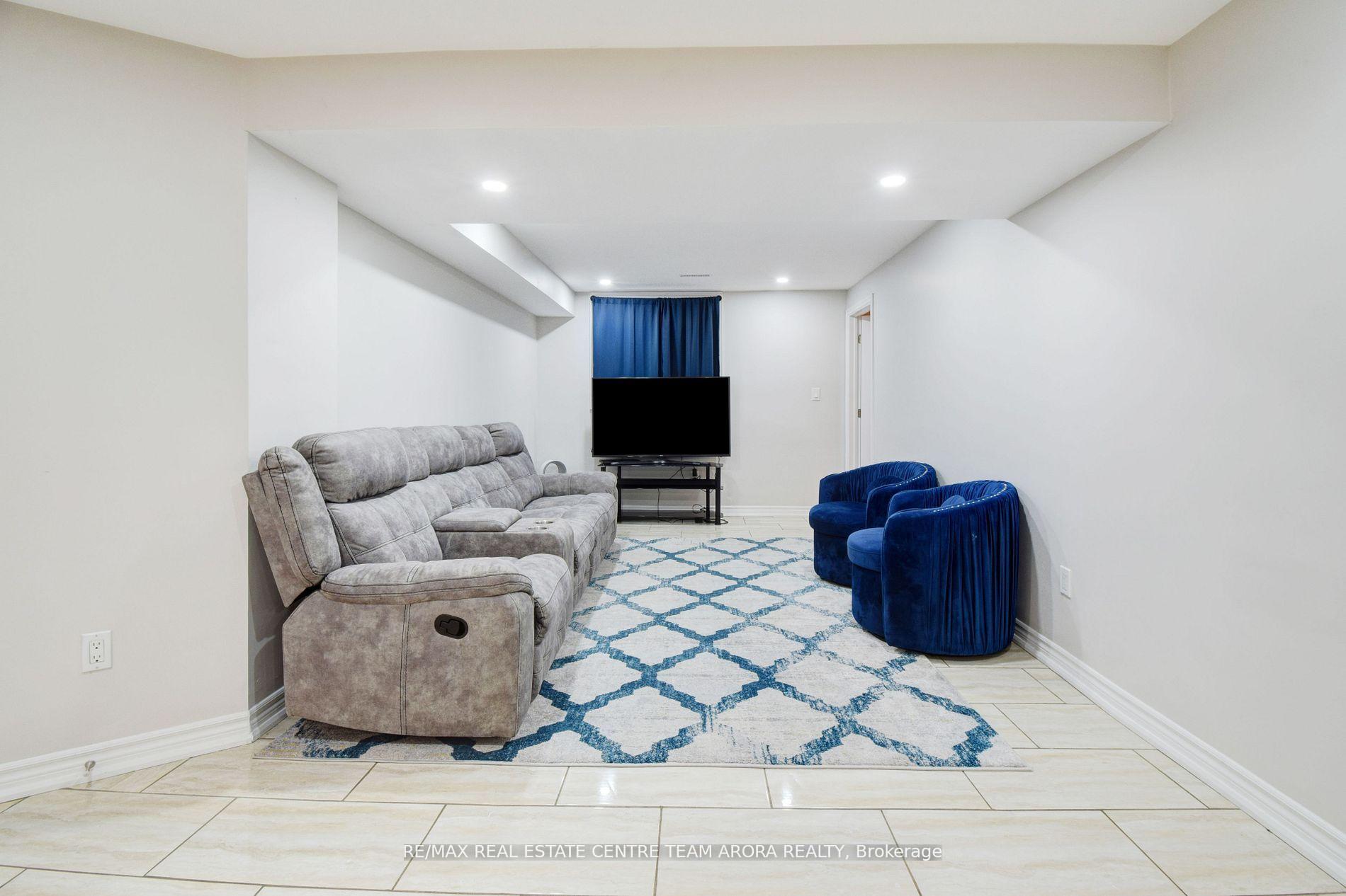 Photo 33 of 749 Wettlaufer Terrace, Milton, Scott — HOMEH