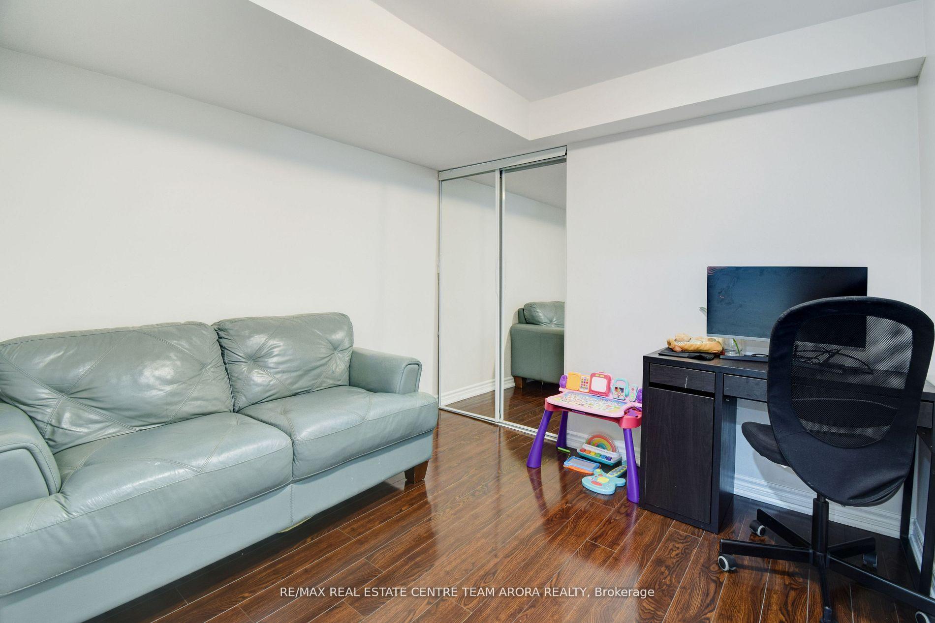 Photo 38 of 749 Wettlaufer Terrace, Milton, Scott — HOMEH