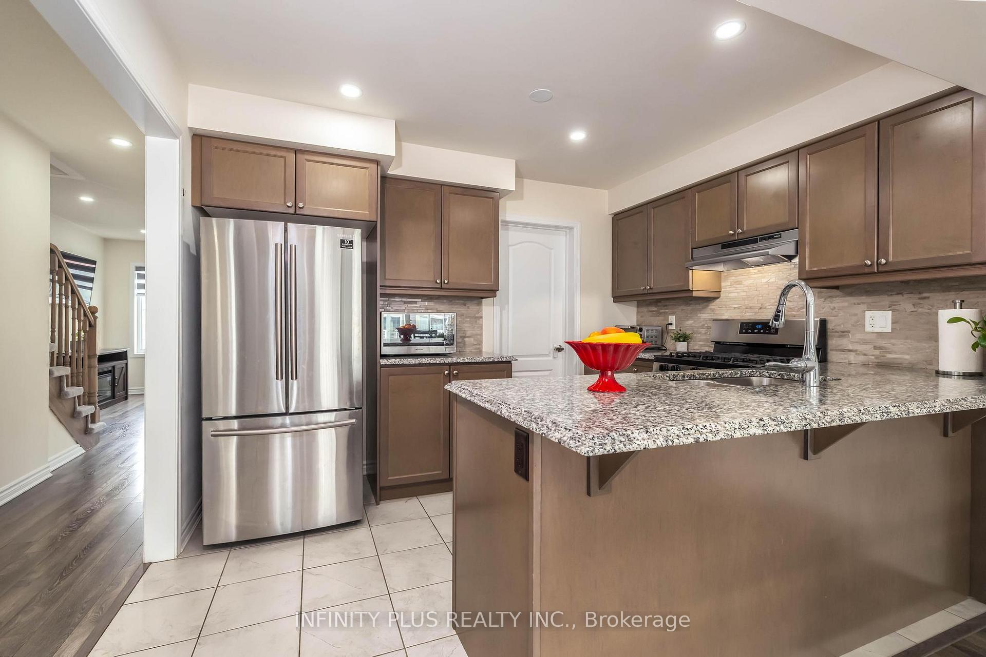 Photo 8 of 2791 Sapphire Drive, Pickering, Rural Pickering — HOMEH