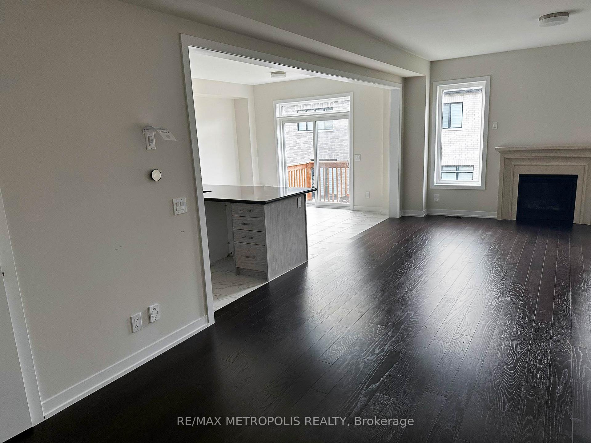 Photo 3 of Unit Upper, 1846 Narcissus Gardens, Pickering, Rural Pickering — HOMEH