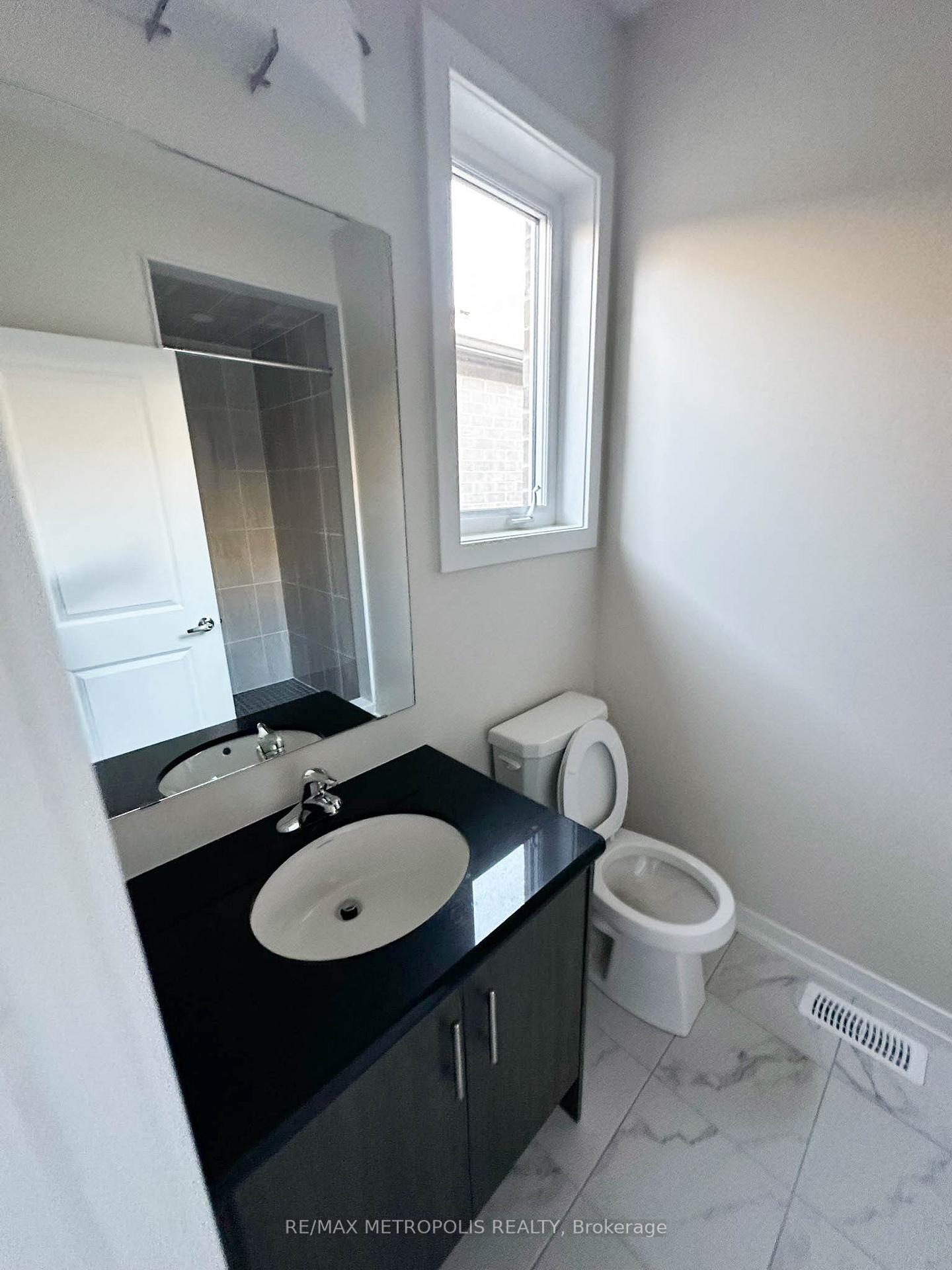 Photo 13 of Unit Upper, 1846 Narcissus Gardens, Pickering, Rural Pickering — HOMEH