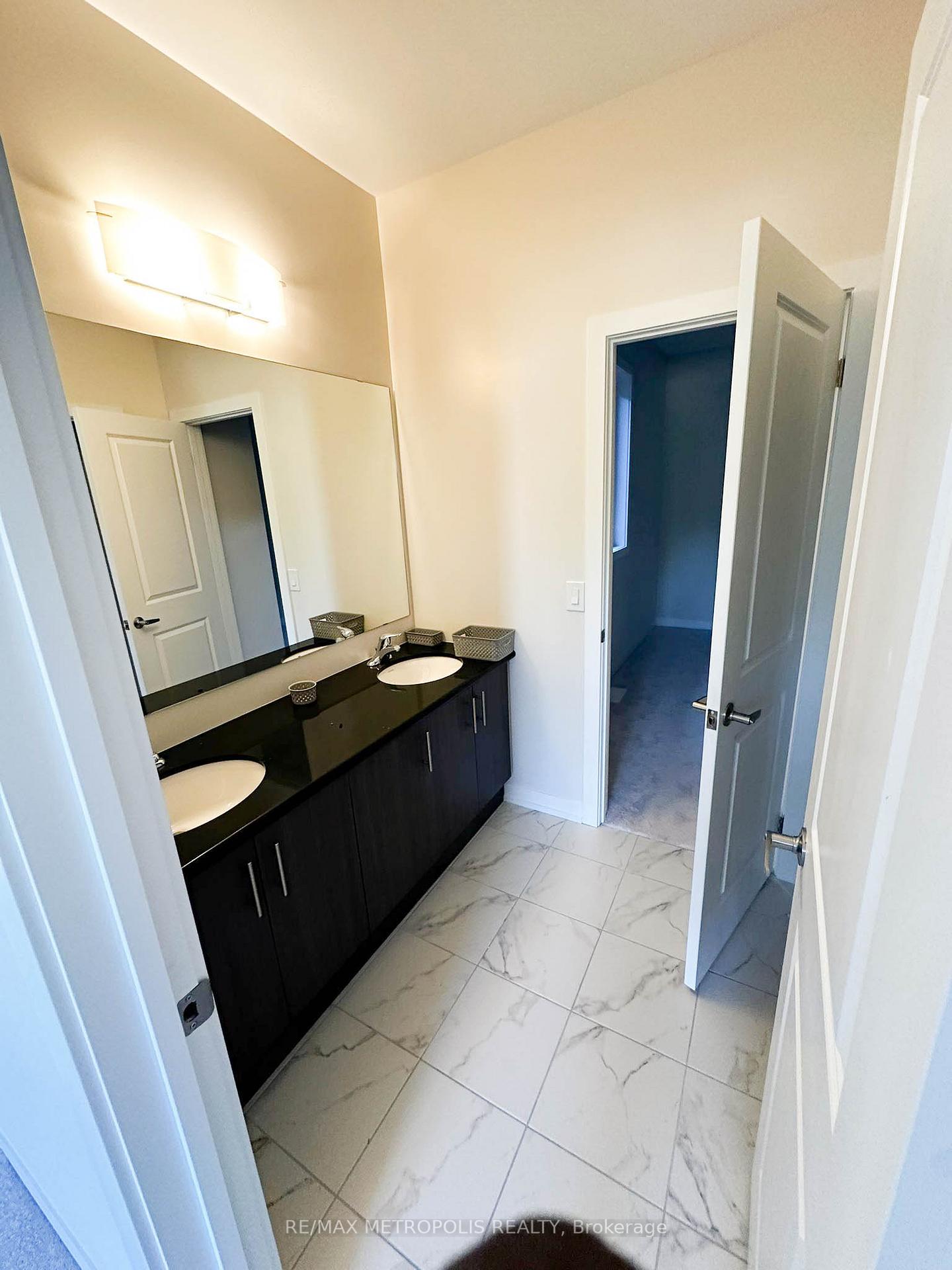 Photo 18 of Unit Upper, 1846 Narcissus Gardens, Pickering, Rural Pickering — HOMEH