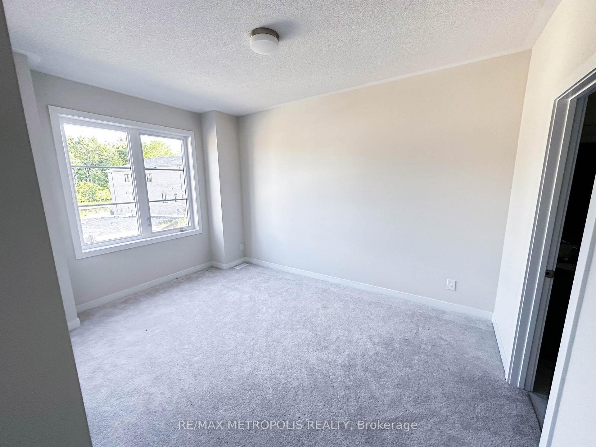 Photo 20 of Unit Upper, 1846 Narcissus Gardens, Pickering, Rural Pickering — HOMEH