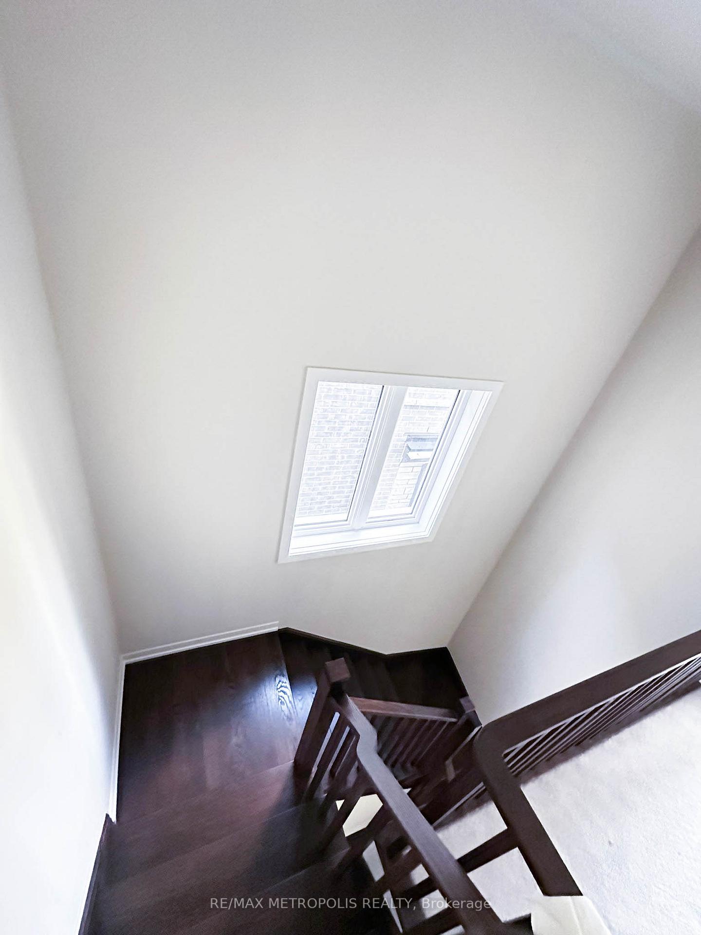 Photo 22 of Unit Upper, 1846 Narcissus Gardens, Pickering, Rural Pickering — HOMEH