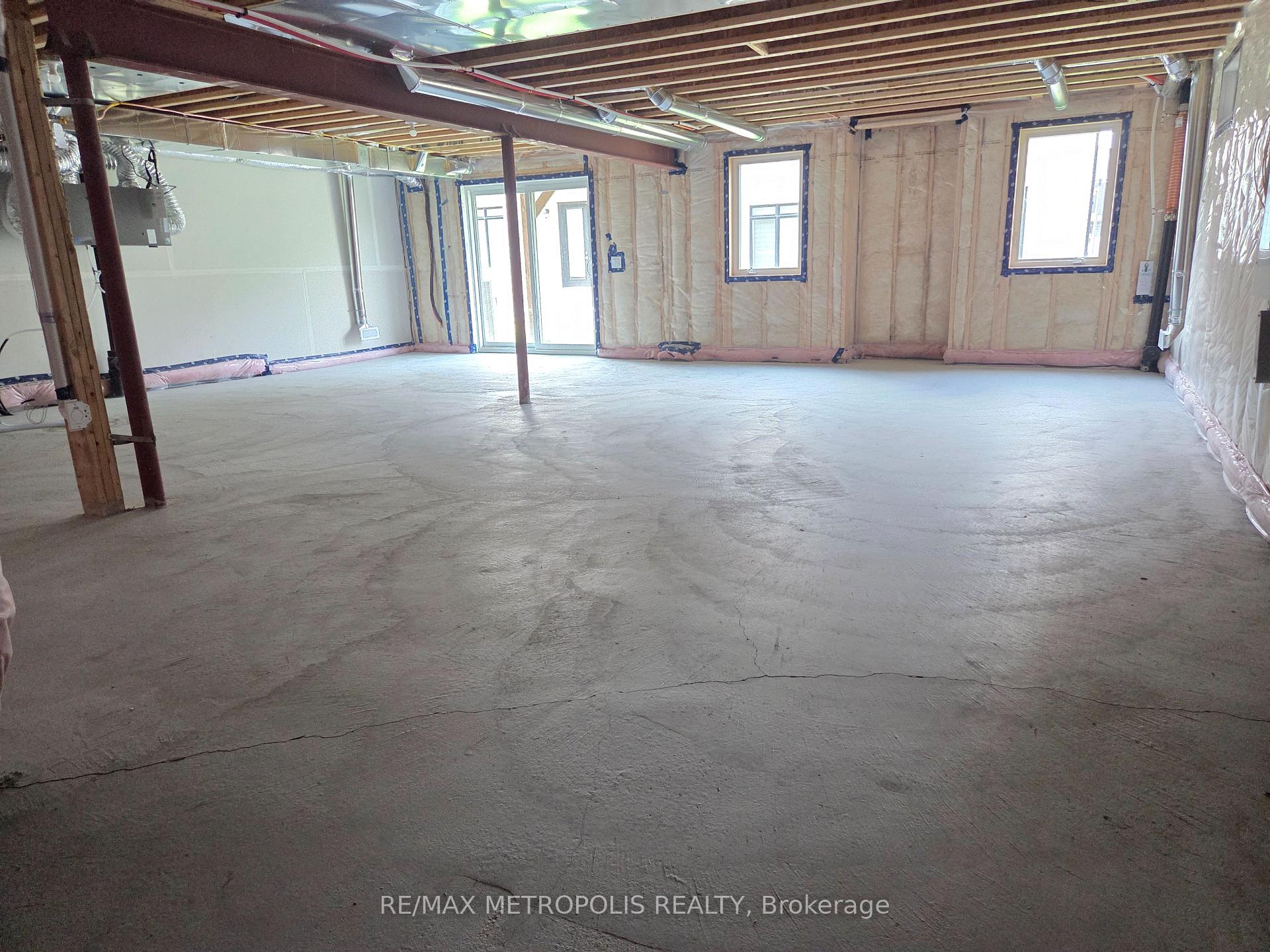 Photo 24 of Unit Upper, 1846 Narcissus Gardens, Pickering, Rural Pickering — HOMEH