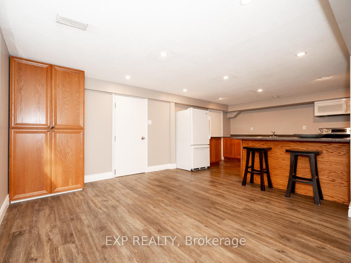 Photo 6 of Unit [Bsmt], 785 Frobisher Boulevard, Milton, Dorset Park — HOMEH