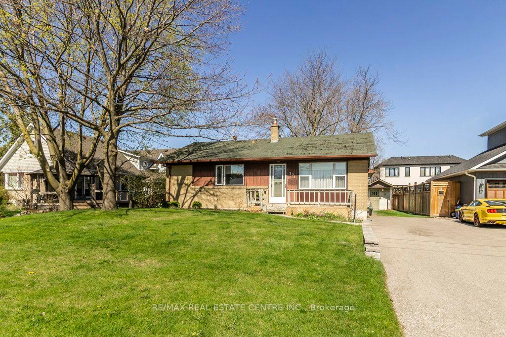 Photo 1 of 271 Elmwood Crescent, Milton, Old Milton — HOMEH