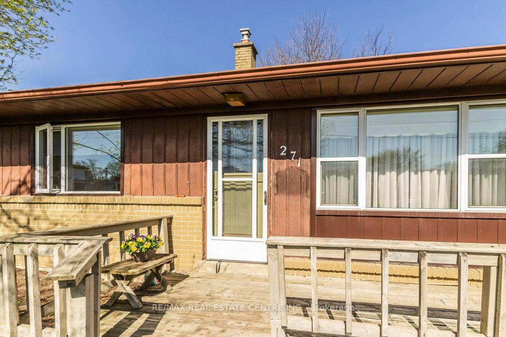 Photo 4 of 271 Elmwood Crescent, Milton, Old Milton — HOMEH