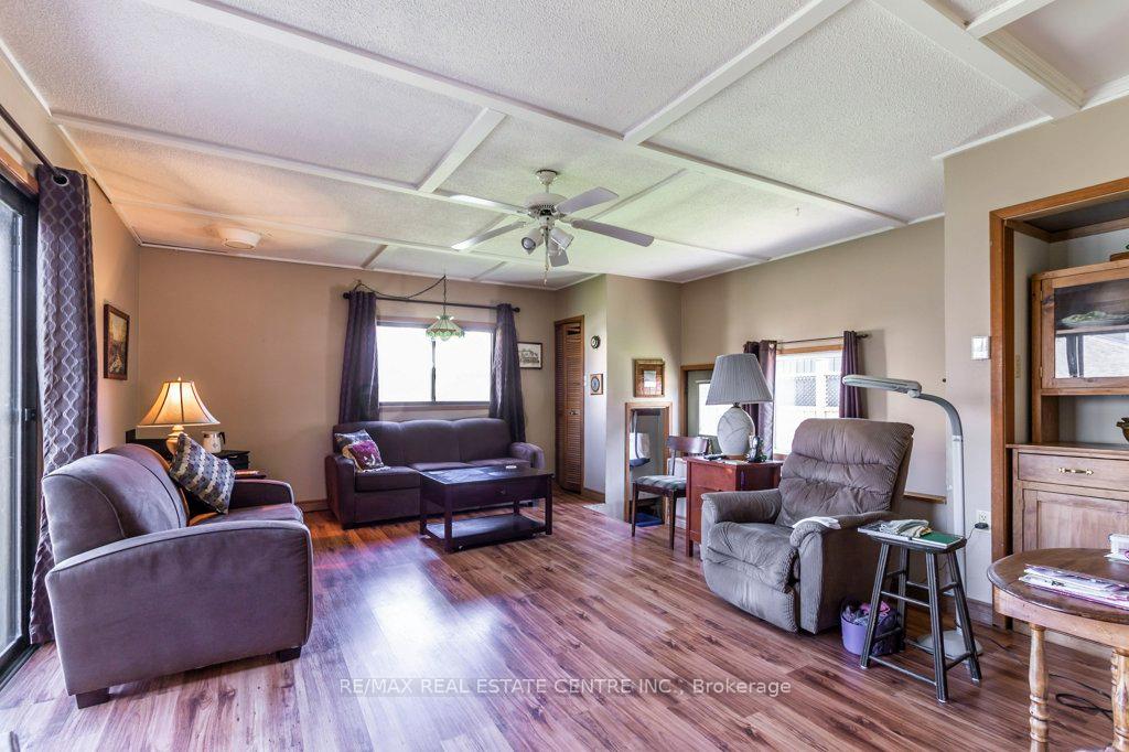 Photo 18 of 271 Elmwood Crescent, Milton, Old Milton — HOMEH